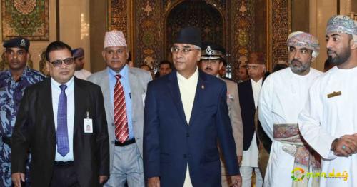 Nepal PM visits Sultan Qaboos Grand Mosque