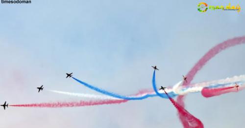 British RAF Red Arrows flying skills leave spectators spellbound in Oman