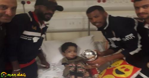 Child cancer patients get to lift Gulf Cup