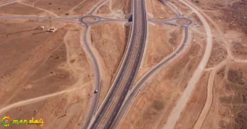  A 36 km long stretch of the Taqah-Mirbat road has been opened by the Ministry of Transport and Communication today.