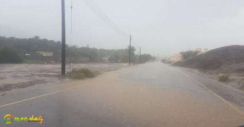 Heavy rains, overflowing wadis in Oman