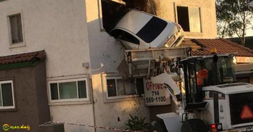 
Car Flies Into Air, Gets Stuck In Dentist&rsquo;s Office On Second Floor