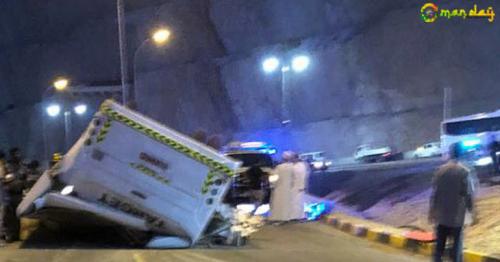 Indian expat killed, four others seriously injured in Muscat bus crash