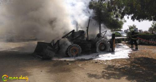 Firefigthers battle vehicle fires across Oman