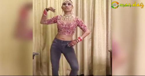 
Bride’s Bindaas Bhangra In Choli And Jeans Is Viral. Watch And Learn