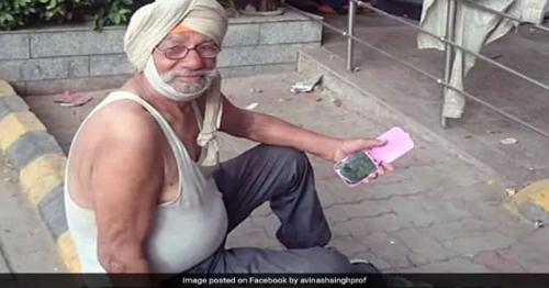 76-year-old Raja Singh whose an Oxford graduate is living on Delhi’s streets