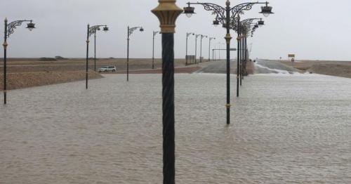  Oman cyclone brings 3 years’ rainfall in single day, Kills 11 