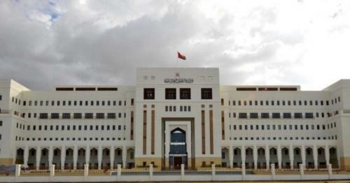 MINISTRY OF MANPOWER BANS NEW VISAS FOR EXPATS IN SEVERAL PROFESSIONS