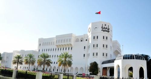  Muscat Municipality,water bottles,Omani volunteers, Al-Amerat Mountain road