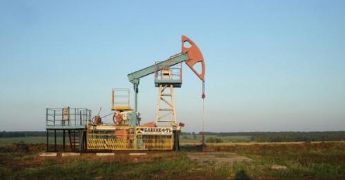 Price of Oman oil falls