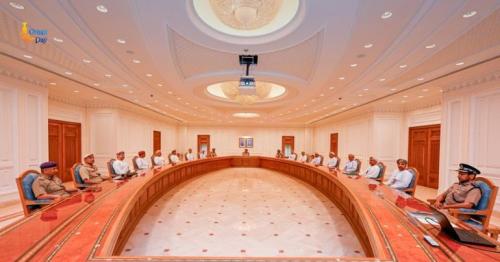 Oman police