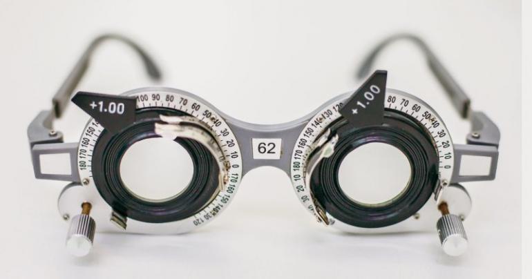 ‘No govt jobs for opticians from 2018, improve Omanisation in pvt sector’