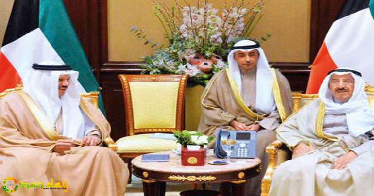Kuwait Emir receives GCC chief ahead of summit