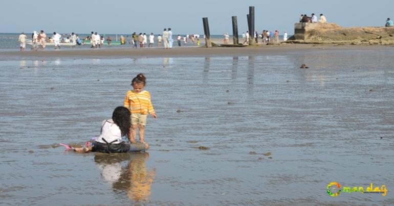 Keep an eye on kids at beach