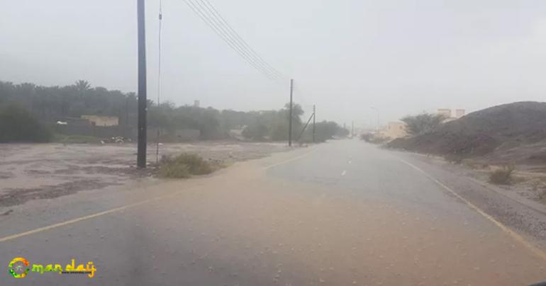 Heavy rains, overflowing wadis in Oman