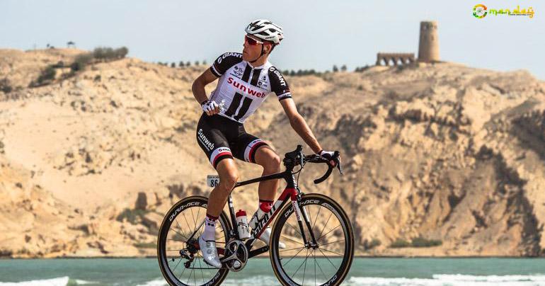 This cyclist will attempt to ride from Muscat to Salalah in 48 hours