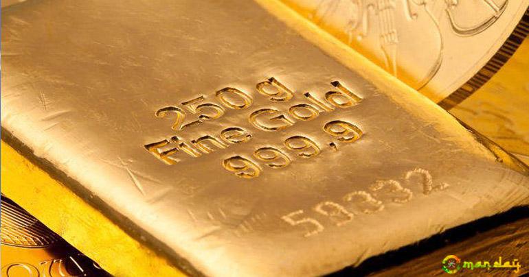 Gold dips, heads for second weekly loss