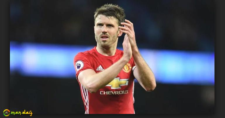  Michael Carrick selects his midfield replacement ahead of retirement