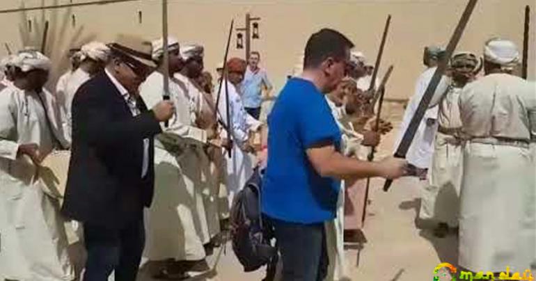 Video: Doctors from France get a taste of Omani culture at Nizwa fort