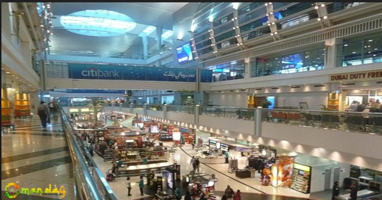A robot at Dubai airport can report suspicious people