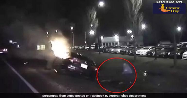 Man saved driver from the burning car. Dramatic moments captured on camera