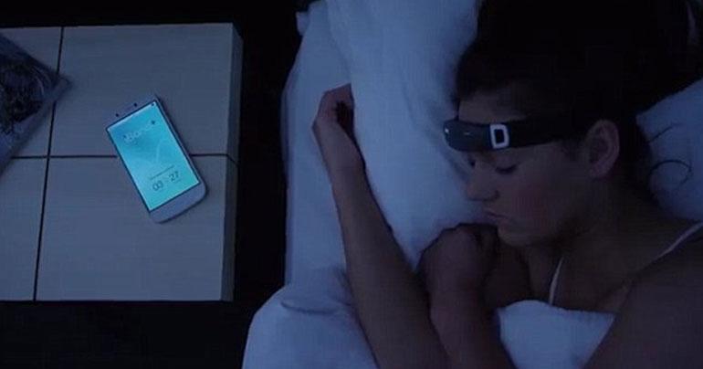 Machine lets people control their dreams as they sleep