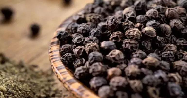 Is Black Pepper the Answer to Weight Loss?