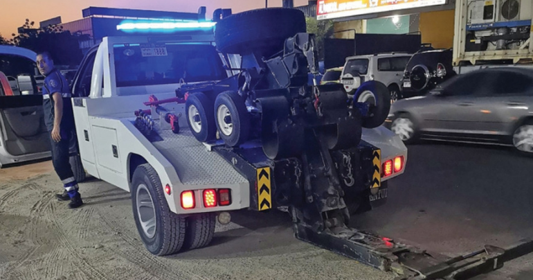 Road Rescue, Omani,  Dubai