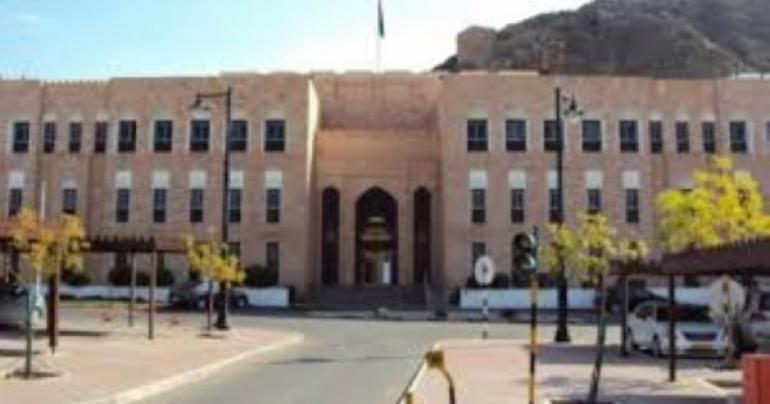 Replace expats with Omanis in government companies: Ministry of Finance