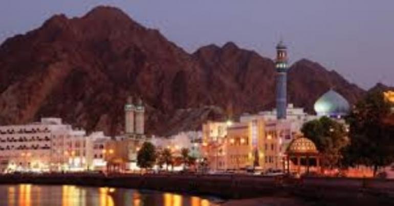 Supreme Committee extends Muscat lockdown